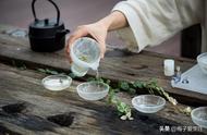 泡茶高手教你：不用热水直接泡，掌握这3个技巧让茶味更香醇